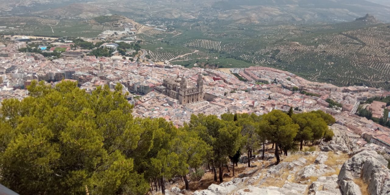 ¿Ejerce Jaén la capitalidad de la provincia?