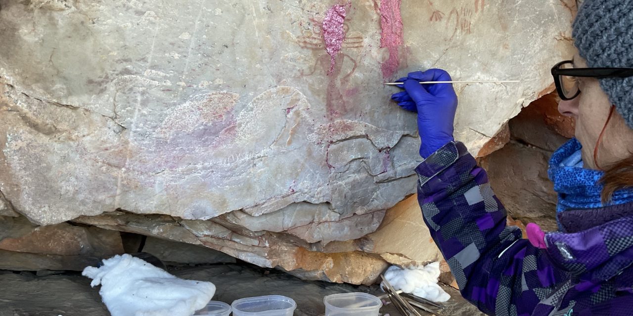 Cultura restaura con éxito las pinturas rupestres dañadas en Despeñaperros